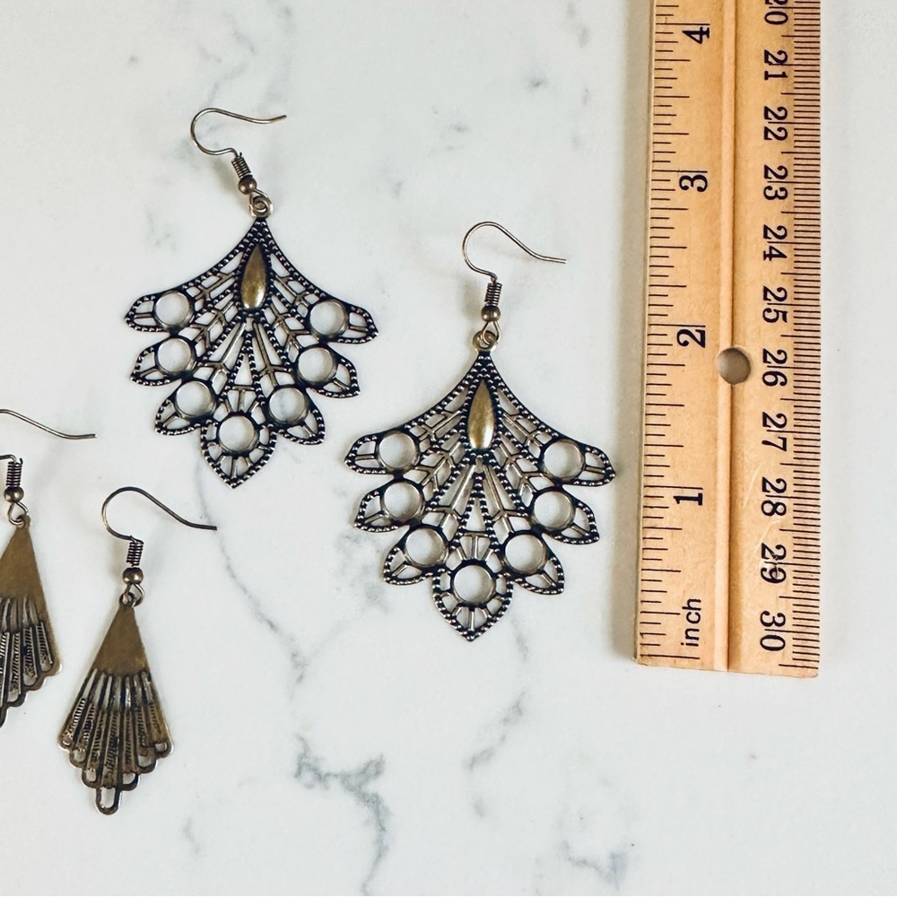 3/$22🩶 Bohemian Chandelier Cutout Filigree Antiqued Gold Set 2 Earrings Boho - Picture 4 of 5